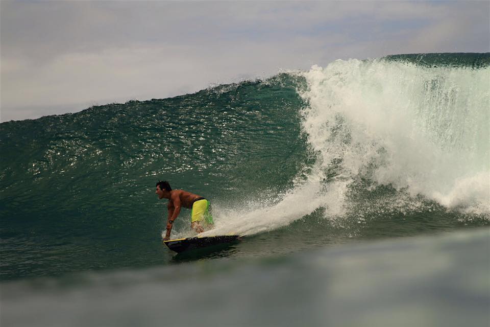 Fae - surfing in Ecuador