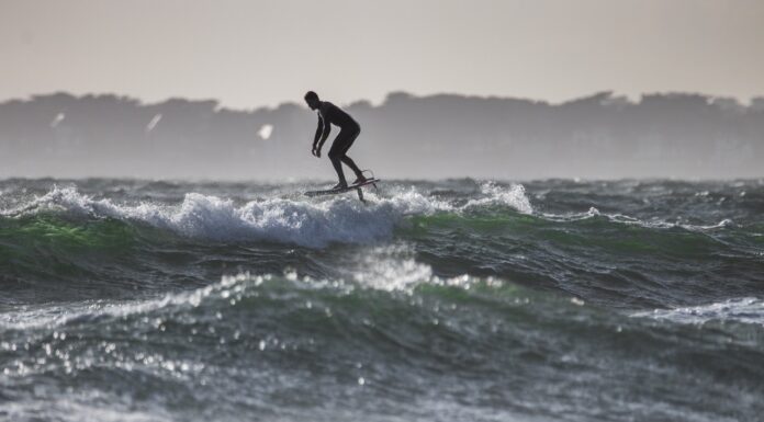Foil surfing: all you need to know Foil surfing