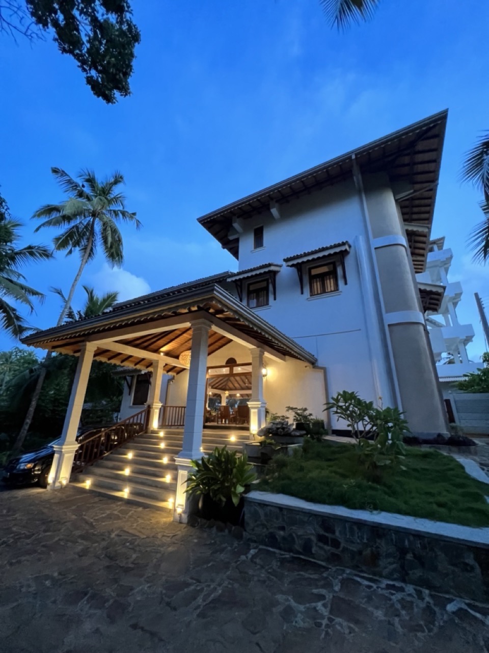 Serenitu boutique hotel unawatuna