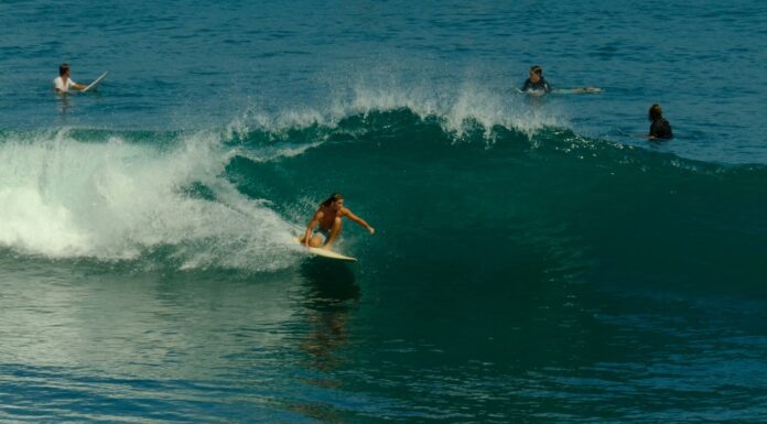When to surf in Bali? A Seasonal Guide to Surfing this tropical paradise. bali when to go