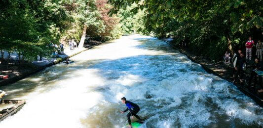 The Eisbach Wave in Munich has vanished. What happened, and when will it return? eisbach wave