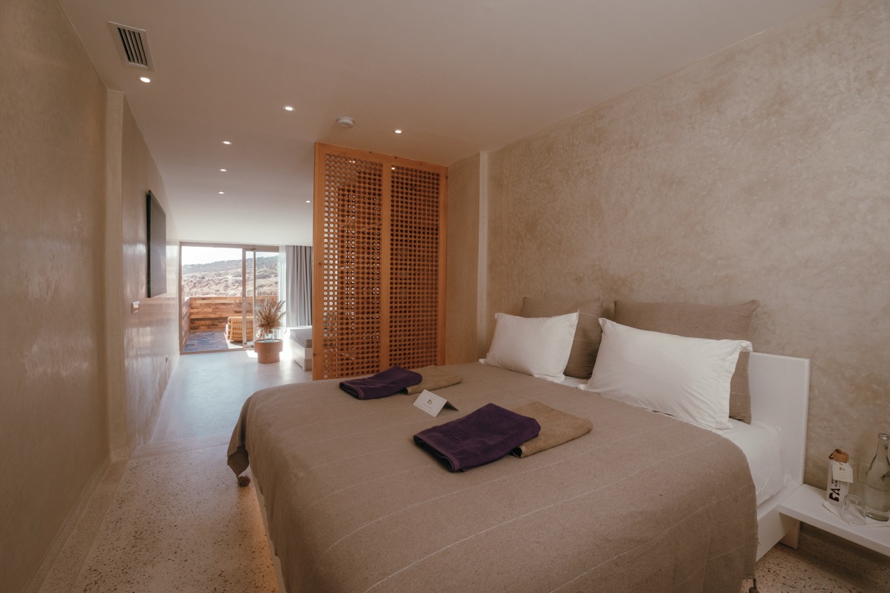 Room with view of Anchor Point from DFROST Almugar